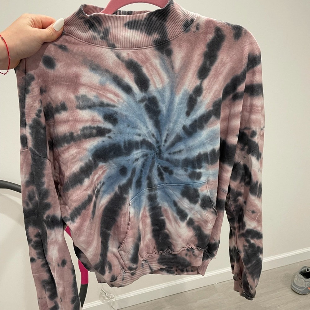 F21 Tie Dye Crewneck
